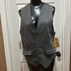 Women’s red camel size medium charcoal, pattern vest